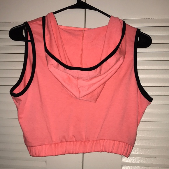 Crop top - Picture 3 of 3